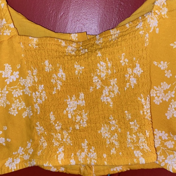 Forever 21 White and Yellow Floral Crop Top - Picture 4 of 5